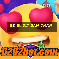 bé bị bẹt bàn chân