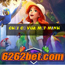 chơi cờ vua một mình