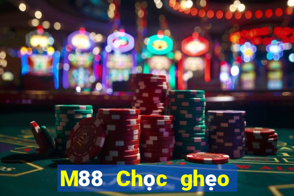 M88 Chọc ghẹo ba bức ảnh